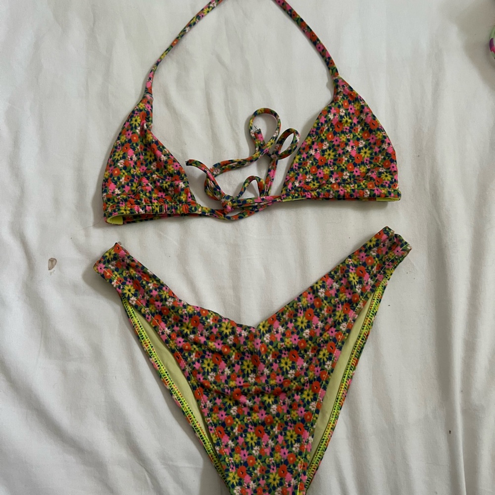 Frankie’s bikini set